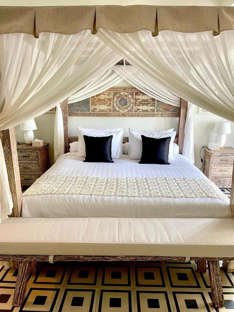 Dhauteya Villa Ambat Екстериор снимка